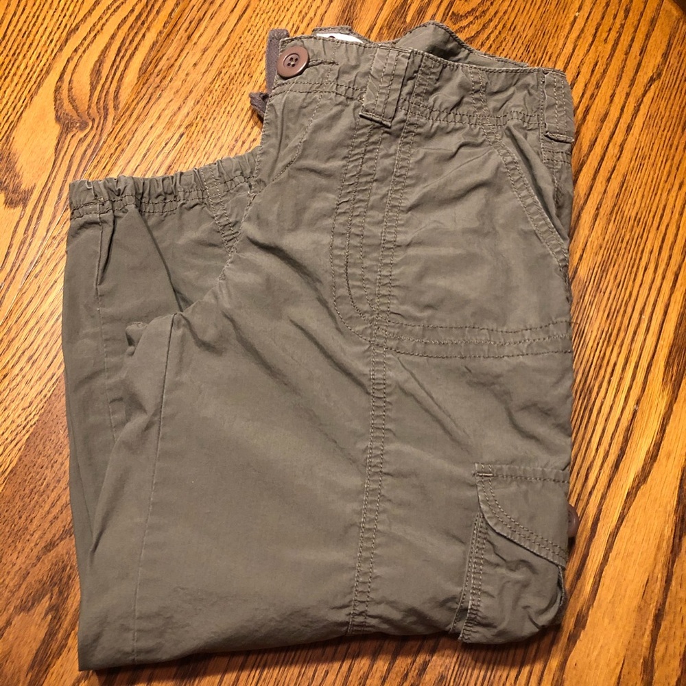 So khaki brown capris - Picture 2 of 2